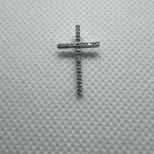 EXQUISITE 14K WHITE GOLD CROSS PENDANT With SMALL DIAMONDS 585